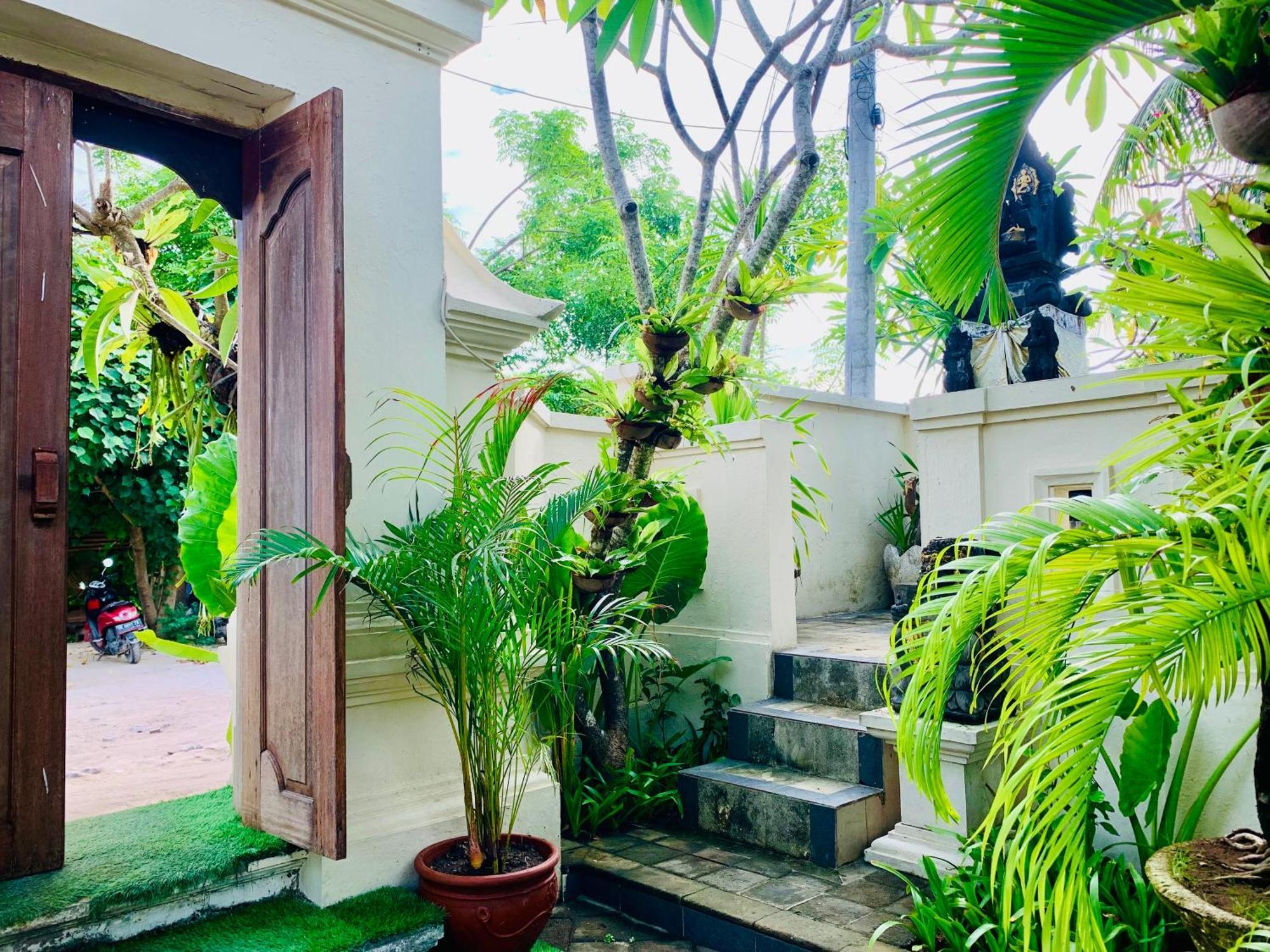 Pondok Baruna Garden Nusa Lembongan Kültér fotó